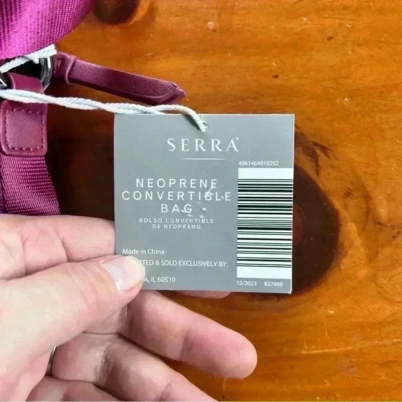 SERRA Cranberry NEOPRENE Convertible Wristlet Waist/Sling Bag Handbag New W/Tags - Picture 3 of 10